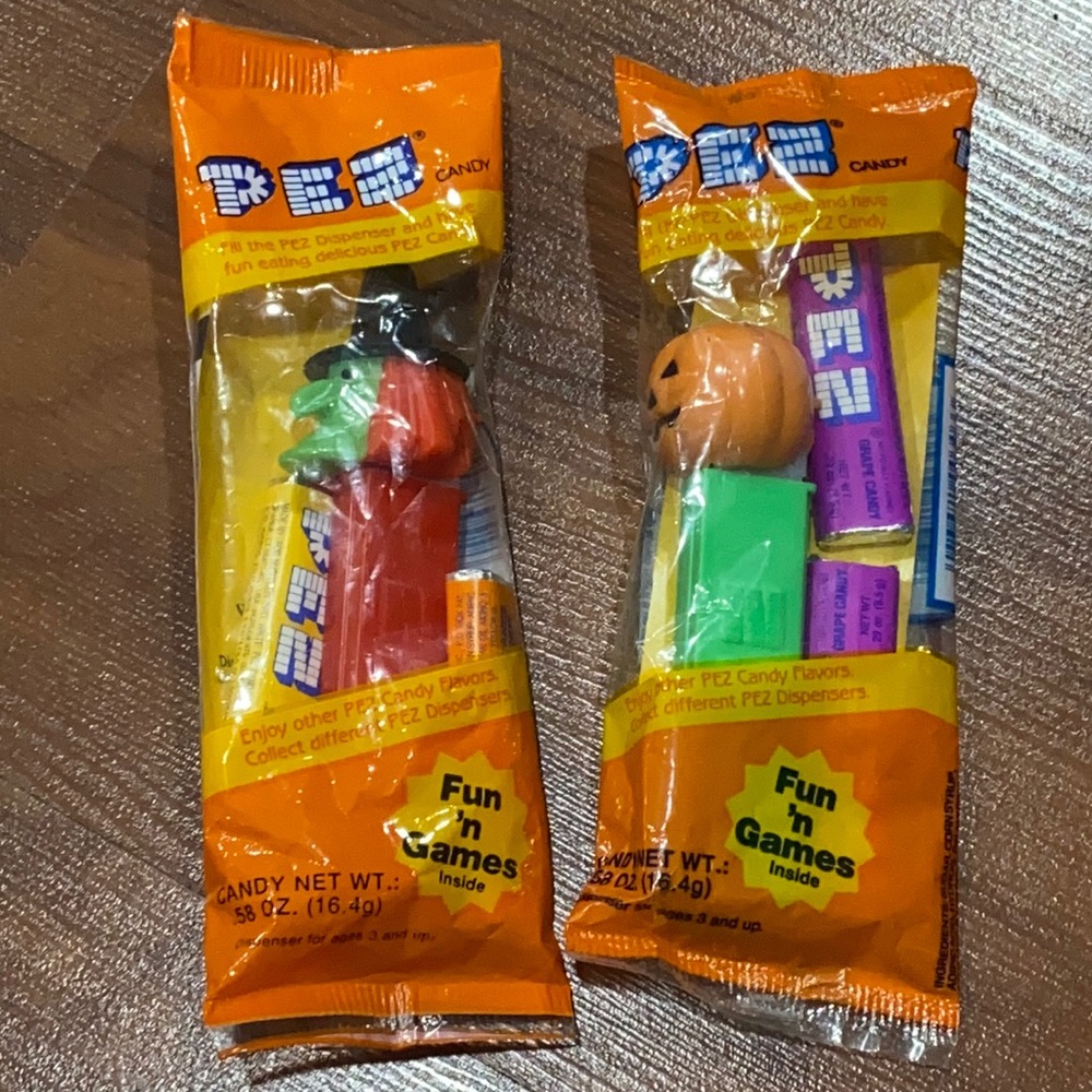 Pez set of 2; witch & pumpkin New